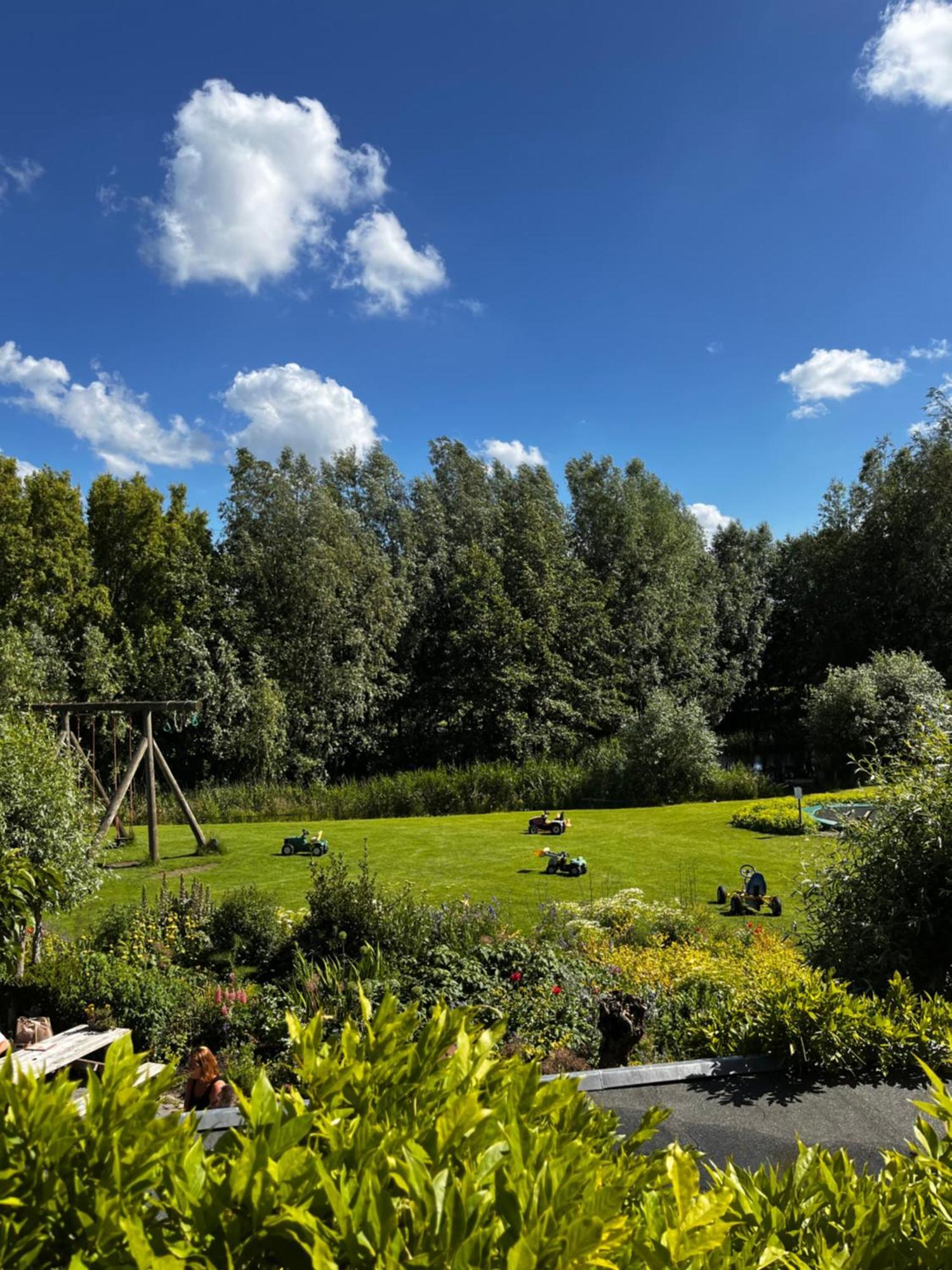 De Sfeerstal 3* Nieuwveen